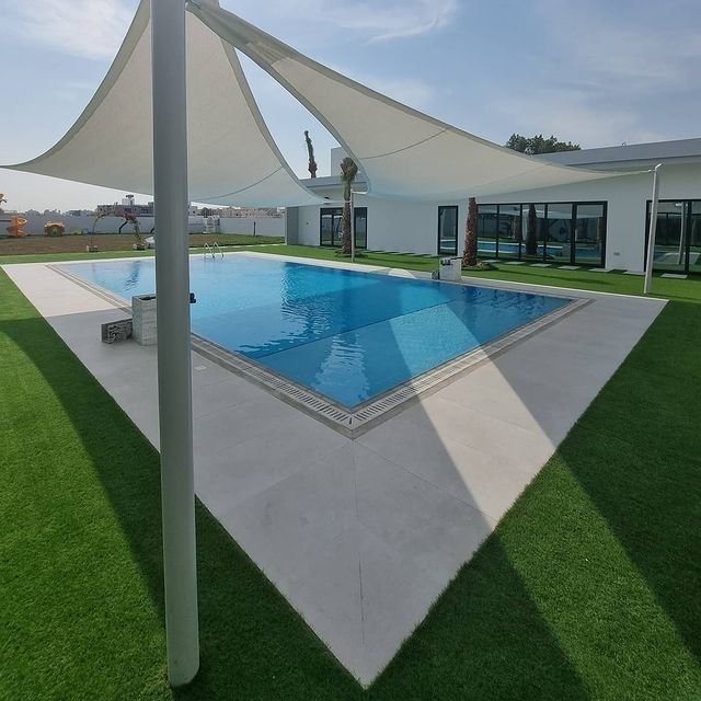 Kanopi membran kolam renang ukuran 15 x 10 meter karya Tensile Membrane Indonesia di Bali